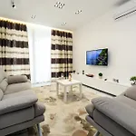Tesi Apartment